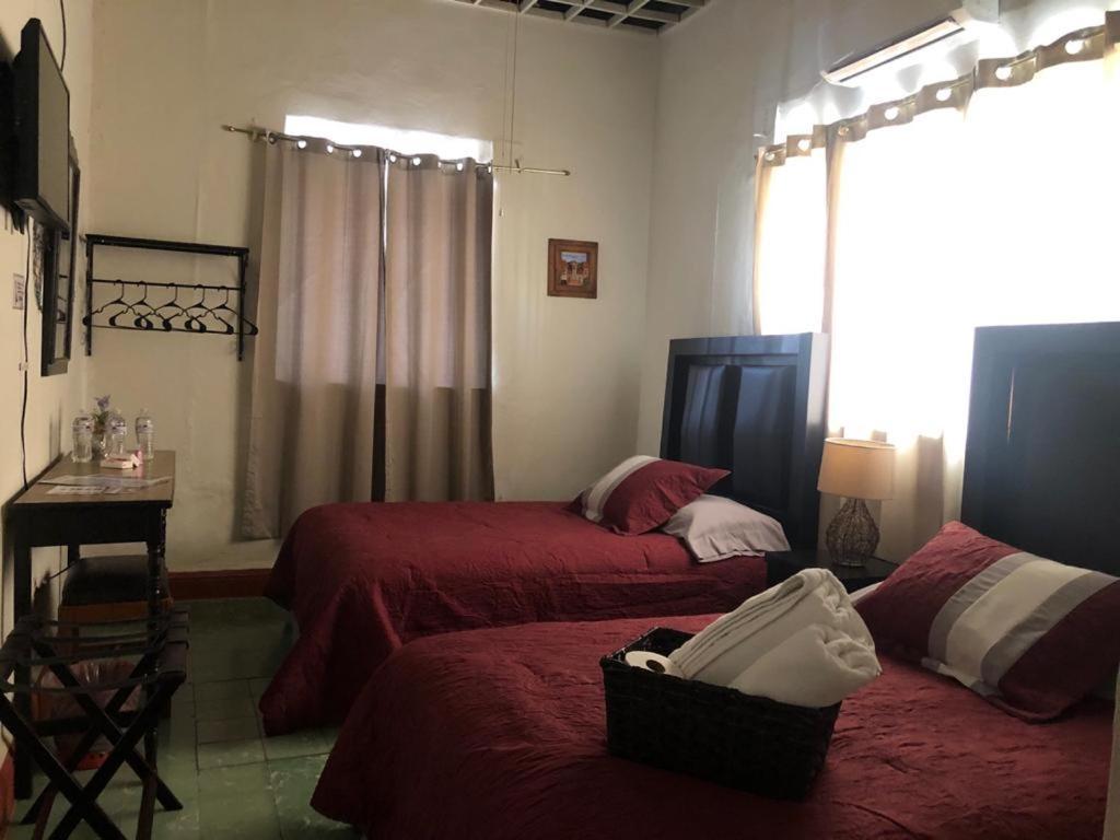 Hostal La Espanola Parras Parras de la Fuente Bagian luar foto